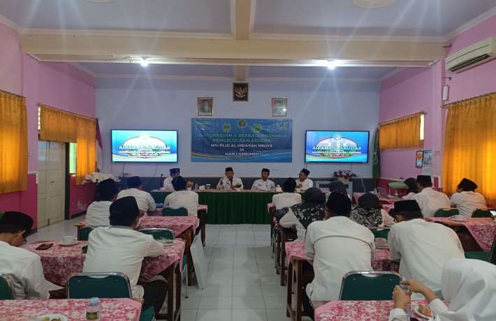 MAN 1 Kebumen Berbagi Informasi Asrama Al Kautsar kepada MTs Plus Al Hidayah Kroya
