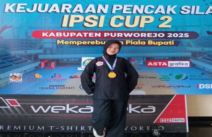 MAN 1 Kebumen Terus Berprestasi Laras Aqni Juara 1 Pencak Silat di Purworejo