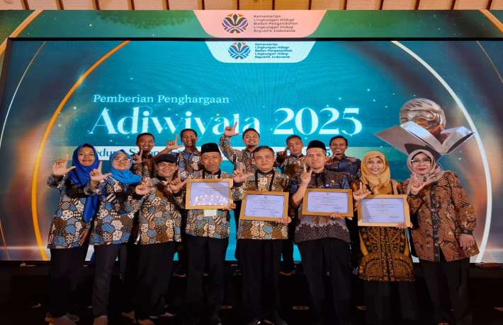 Jadi Percontohan Ekoteologi MAN 1 Kebumen Resmi Dianugerahi Adiwiyata Nasional oleh Menteri LH