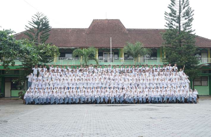 Semakin Bersinar�92 Siswa MAN 1 Kebumen lulus Perguruan Tinggi Negeri Tanpa Tes