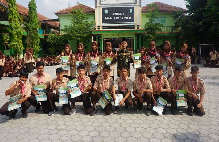 Peringatan Hari Pahlawan Bertabur Penghargaan Para Pahlawan Madrasah Masa Kini