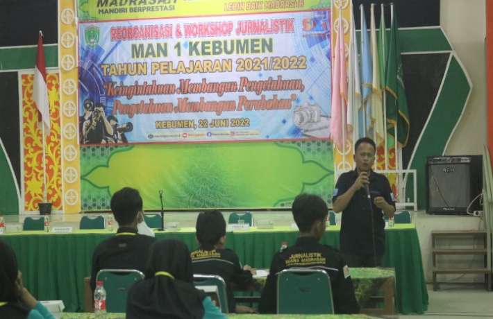 Tingkatkan Kualitas Jurnalistik Estrakurikuler Jurnalistik Suara Madrasah MAN 1 Kebumen Gandeng PWI