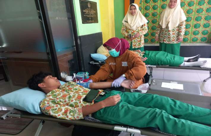MAN 1 Kebumen Gelar Donor Darah Tumbuhkan Jiwa Sosial dan Bantu Sesama