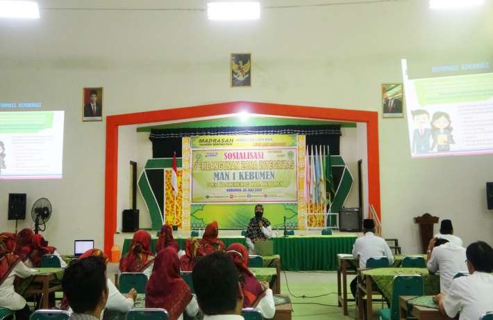 Wujudkan Reformasi Birokrasi MAN 1 Kebumen Adakan Sosialisasi Pembangunan Zona Integritas