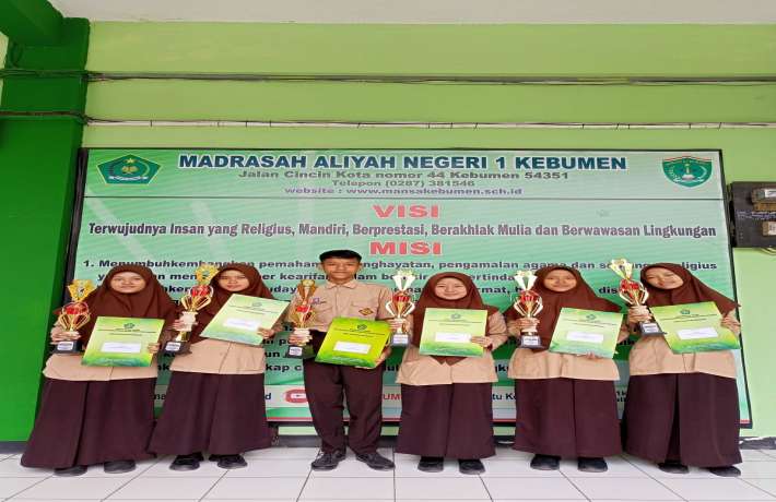 Lima Peserta didik MAN 1 Kebumen beradu dalam ksm tingkat Provinsi