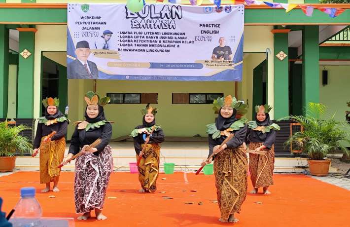 Semarak Bulan Bahasa dari Festival Sastra Hingga Pertunjukan Budaya di MAN 1 Kebumen