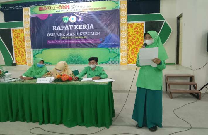 OSIS-MPK MAN 1 Kebumen Masa Bakti 2021_2022 Melaksanakan Rapat Program Kerja Bersama