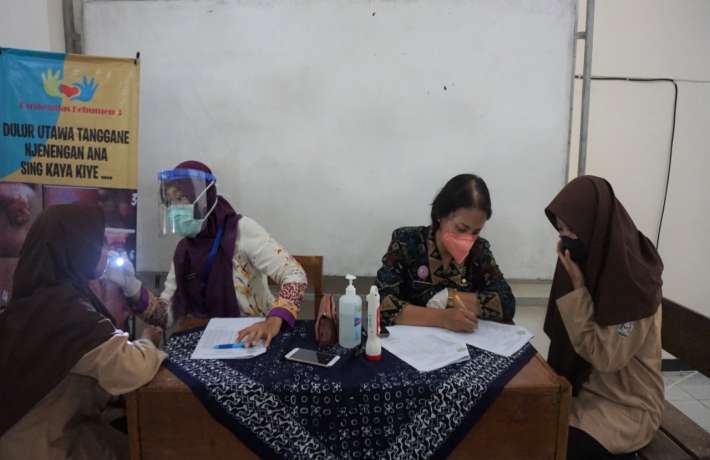 Tingkatkan Derajat Kesehatan Anak Usia Sekolah Puskesmas Kebumen III Laksanakan Penjaringan Kesehatan di MAN 1 Kebumen