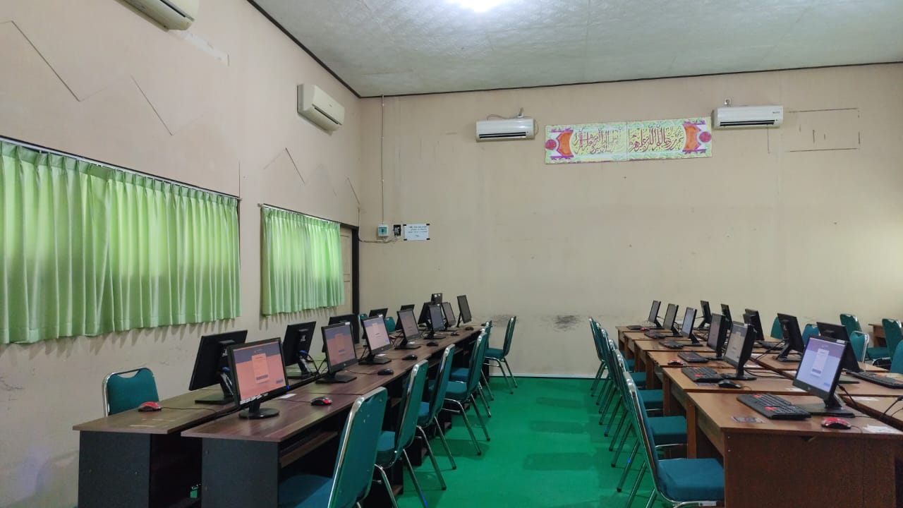 Lab Komputer MAN 1 Kebumen